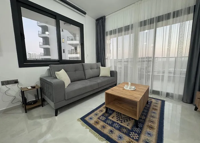 Caesar Saturn Apartament Trikomo