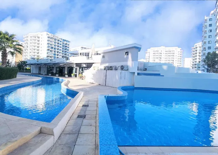 Caesar Saturn Trikomo