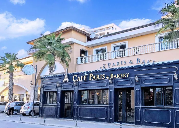 Caesar Saturn Trikomo